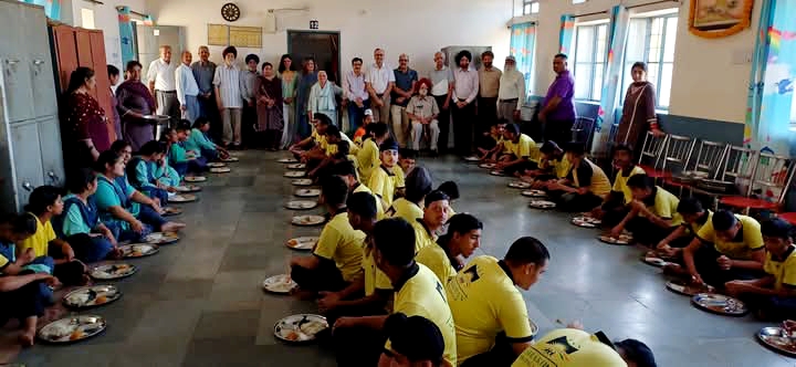 Ranveer Sachdeva celebrated his birthday with special children of Asha Kiran School.